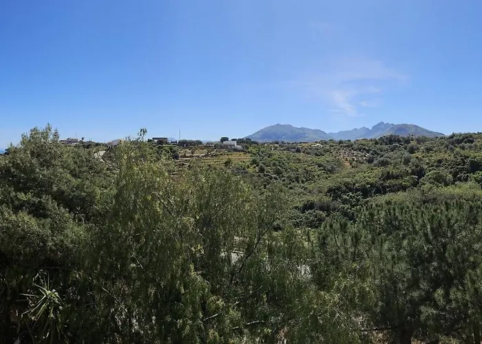 Nika Holiday Home