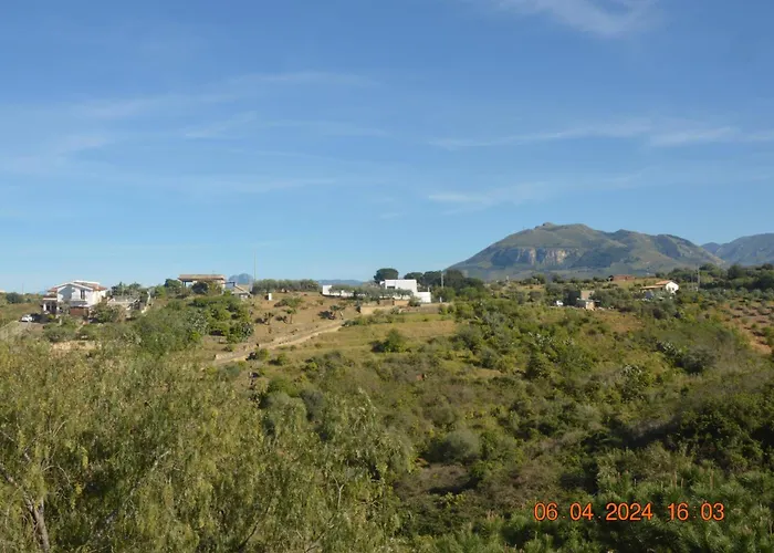 Nika Holiday Home